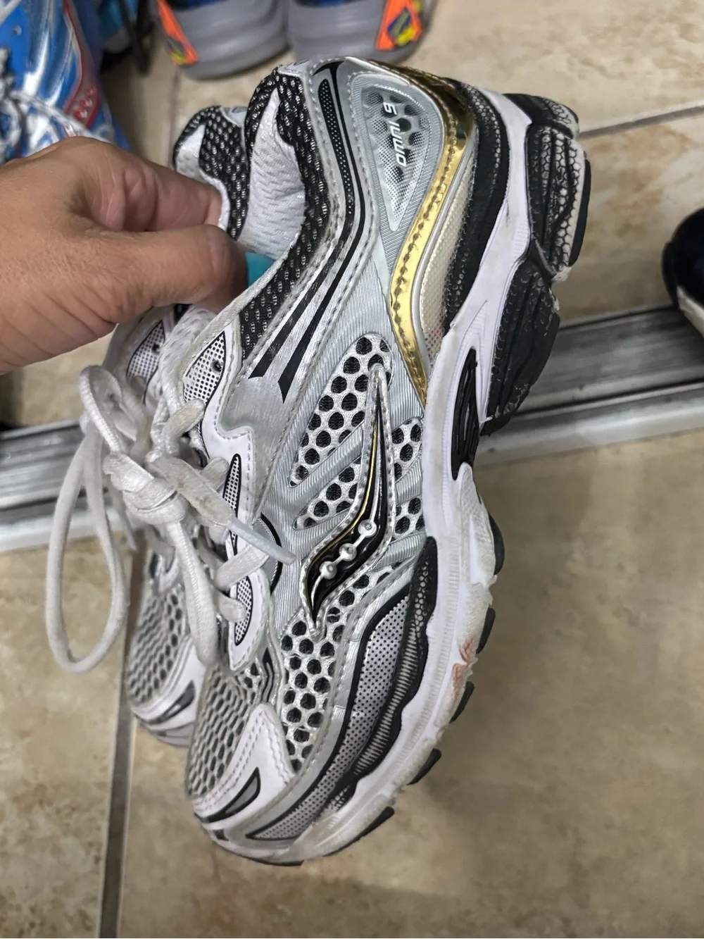 Saucony White Black Gold Kids Running Shoes